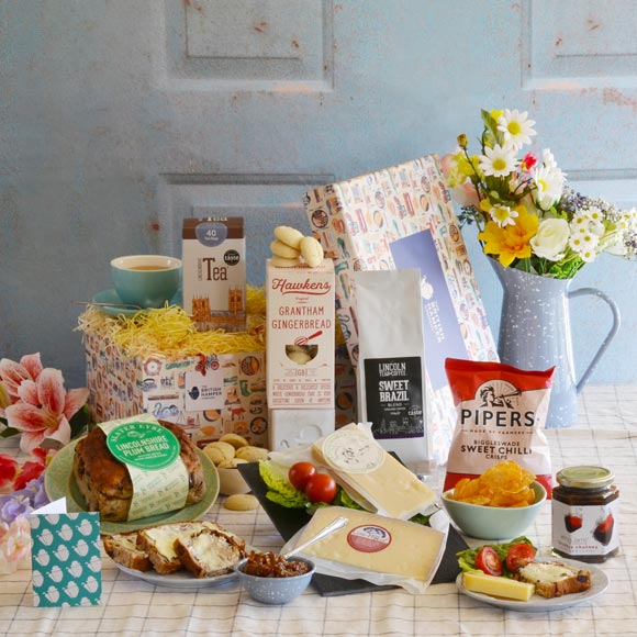 Lincolnshire Cheese and Treats Hamper
